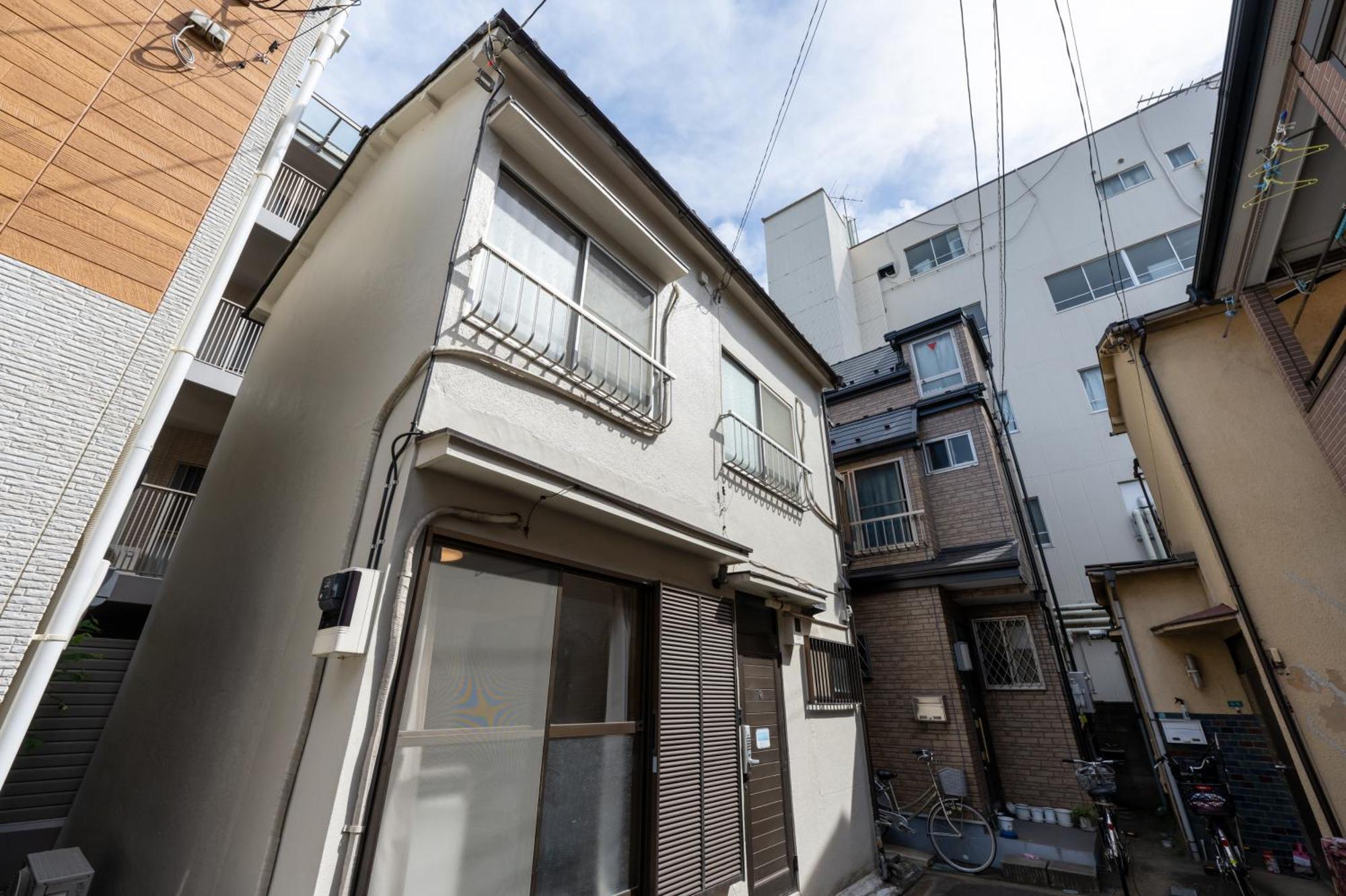 一棟貸切宿, 東京一之江ハウス6名定員, 秋葉原19分,新宿30分,Wifi有, ディズニータクシー20分3000円,駐車場ありません Токіо Екстер'єр фото